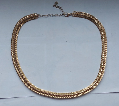 Breit goldfarbene kette - 1,