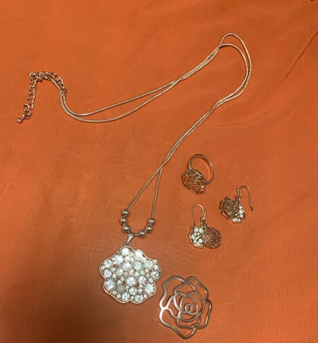 Kette mit anhänger plus - anhänger,