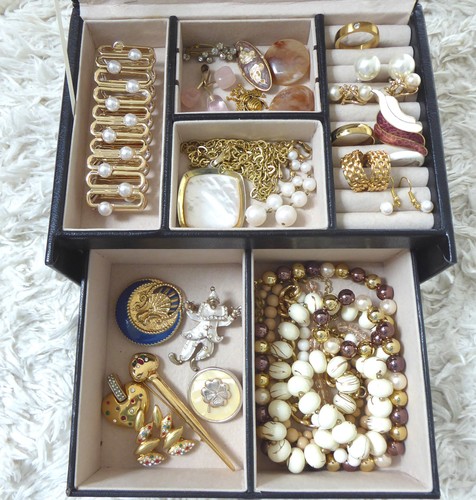 Vintage und modernes schmuck - modernes,